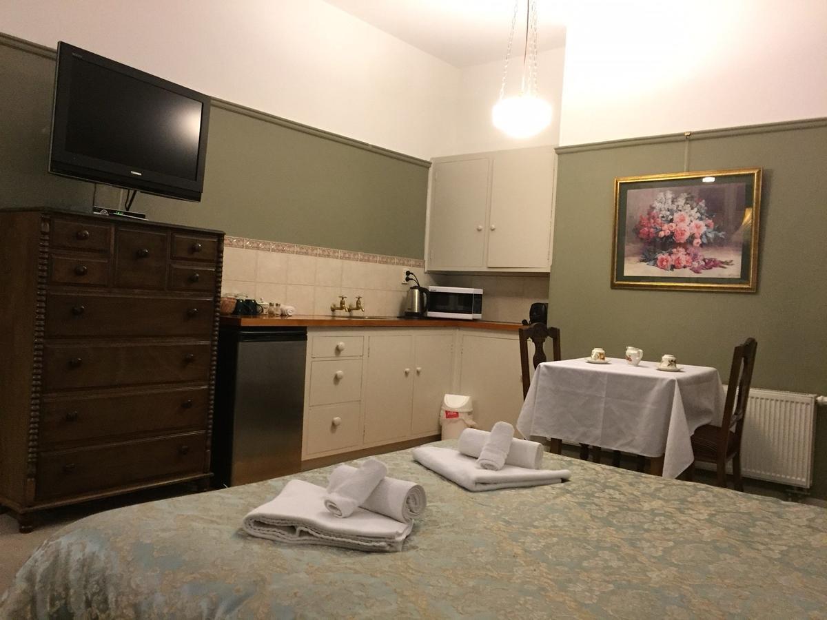 Albatross Inn Bed & Breakfast Dunedin Exterior photo