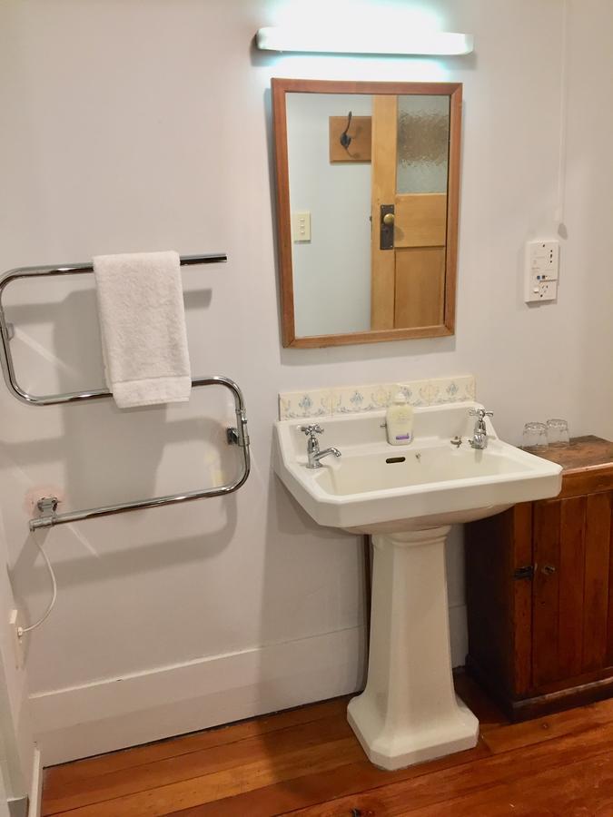 Albatross Inn Bed & Breakfast Dunedin Exterior photo